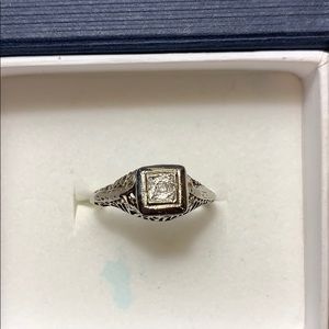 Estate ring Beautiful old ring